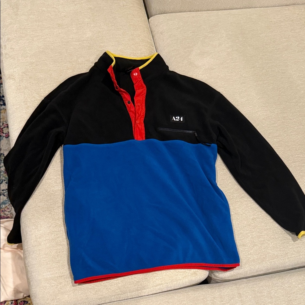 A24 Men's Black and Blue Zip-Up Sweater